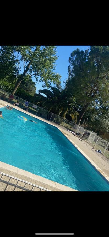 Appartement Village 9 En Residence De Vacances En Camargue Arles Ngoại thất bức ảnh